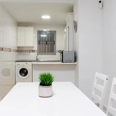 Picasso Flat Apartment Fuengirola